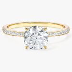 Yuvarlak Cut Lab Grown Elmas Nisan Yuzuk With Kanal Set Sidestones (1.00 Ct)