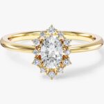 Sunburst Oval Moissanit Nisan Yuzuk (0.50 Ct)
