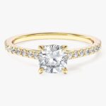 Cushion Cut Moissanit Nisan Yuzuk With Pave Set Side Stones (1.00 Ct)
