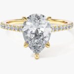 Armut Cut Moissanit Nisan Yuzuk With Pave Set Side Stones (2.00 Ct)