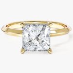 Knife Edge Princess Moissanit Nisan Yuzuk (2.00 Ct)